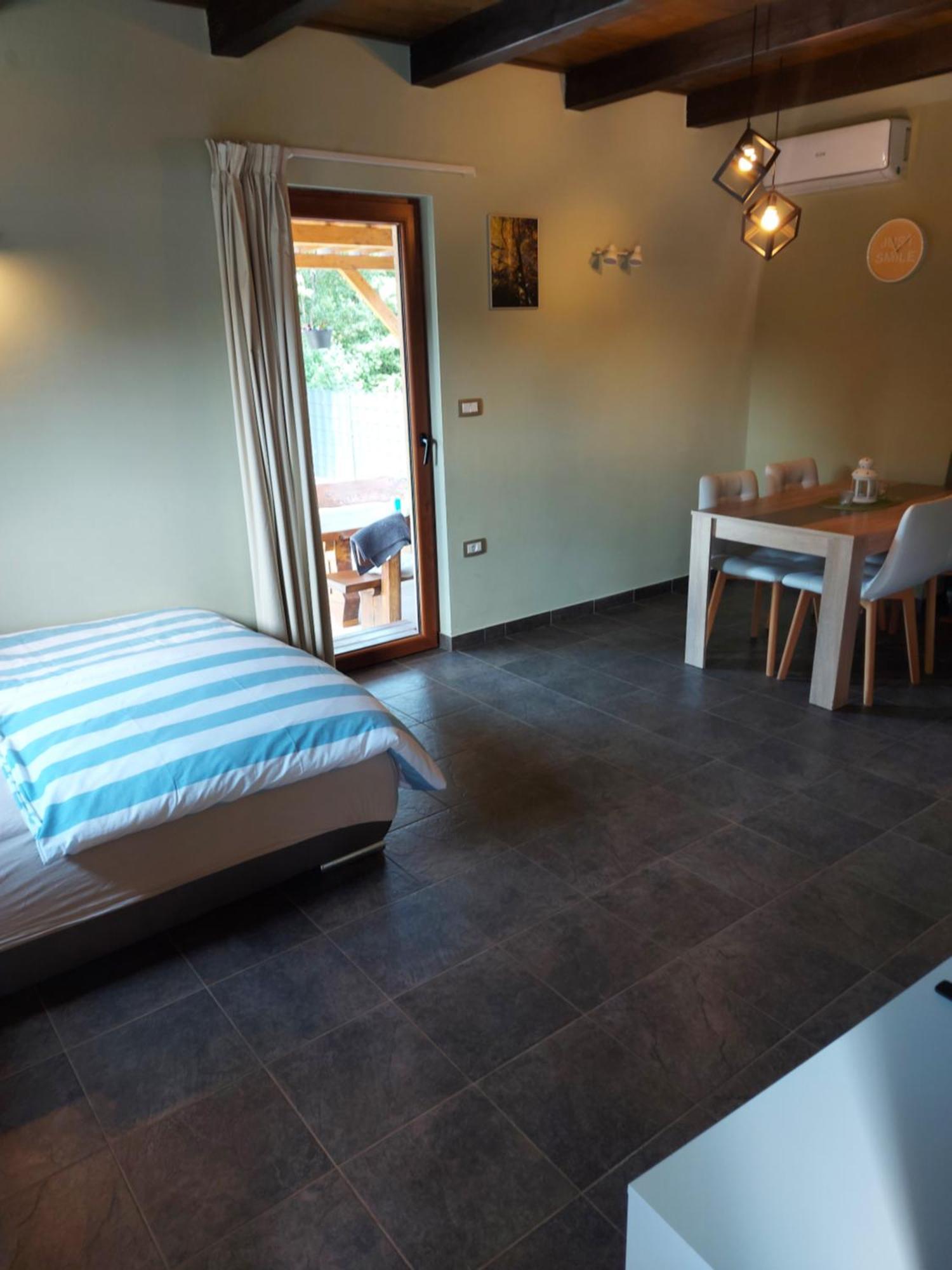 Guest House Flora Pazin Quarto foto
