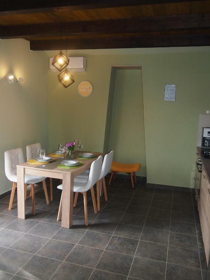 Guest House Flora Pazin Exterior foto